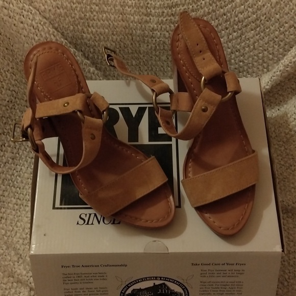 Frye Sara Harness Sandal 6.5 Sand - Picture 2 of 4